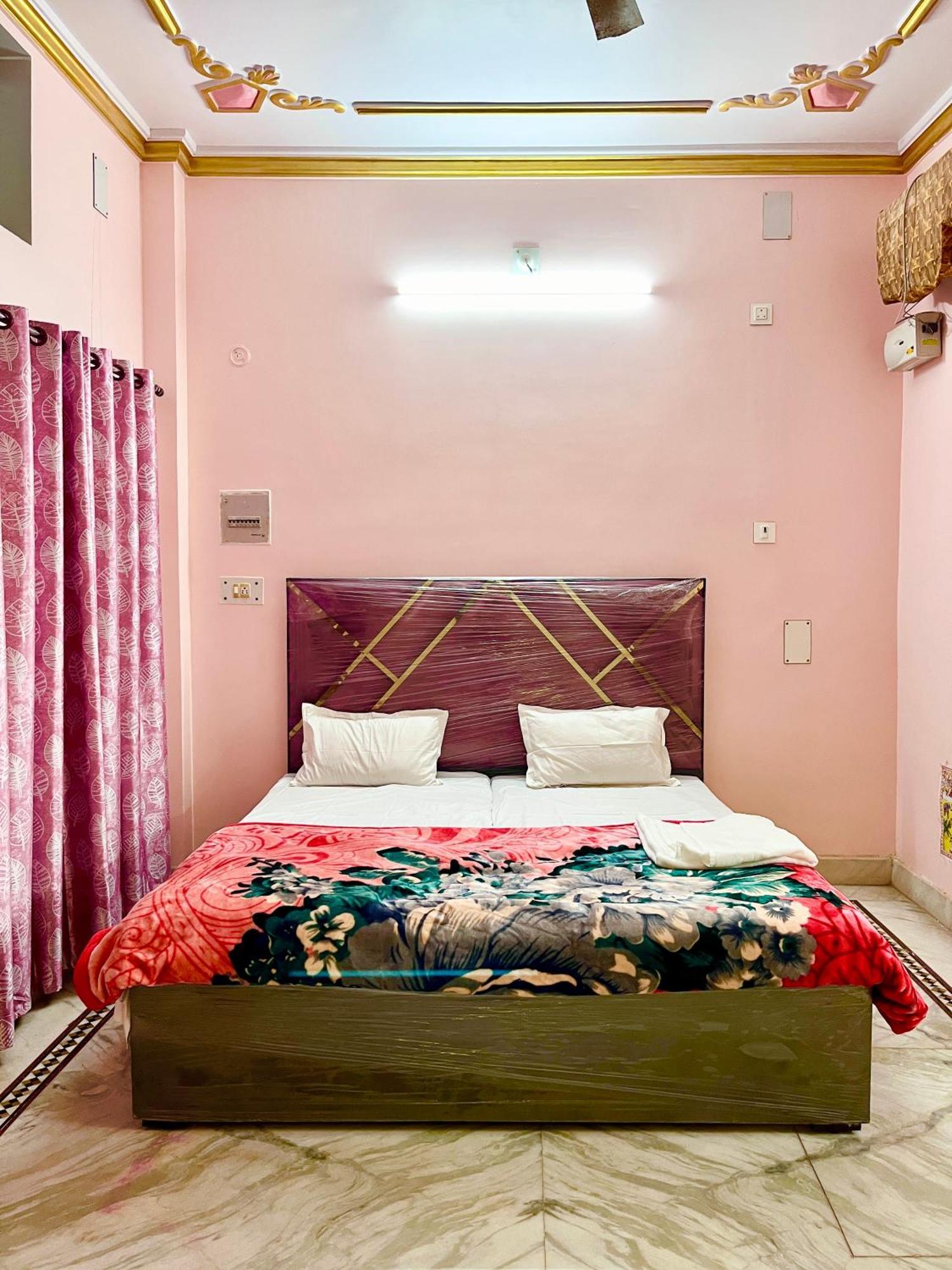 Trilok Residency - Dashashwamedh Varanasi Exterior photo